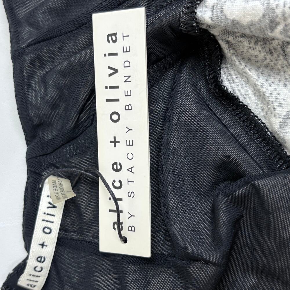 Alice + Olivia Short sleeve snake print dress NWT, size 0 - Picture 6 of 6